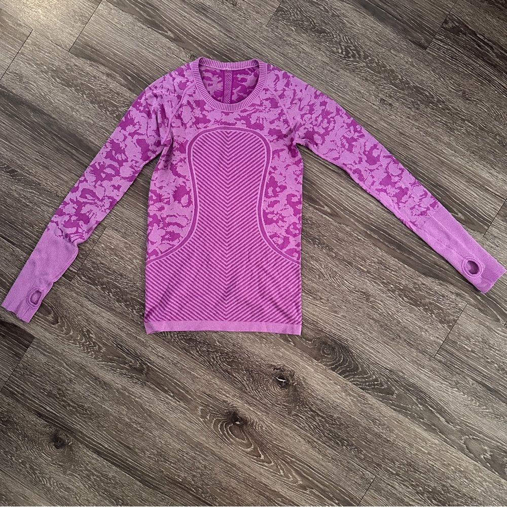 Lululemon Swiftly Tech Long Sleeve Crew